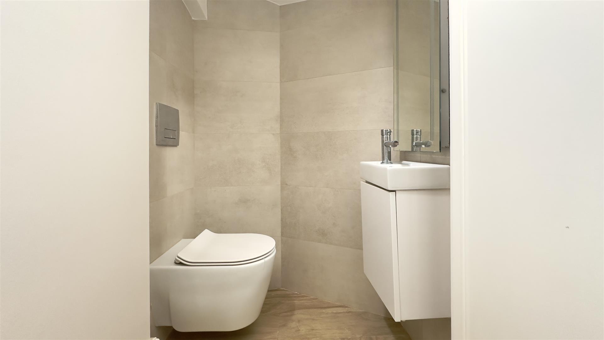 Image of House - 6 Bedrooms - 2 Bathrooms for Rental in Town Area-Gibraltar, Image 10
